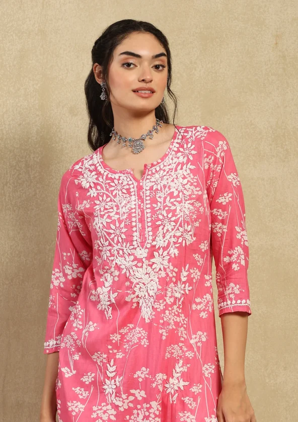 Zainab Chikankari Mulmul Straight Kurta